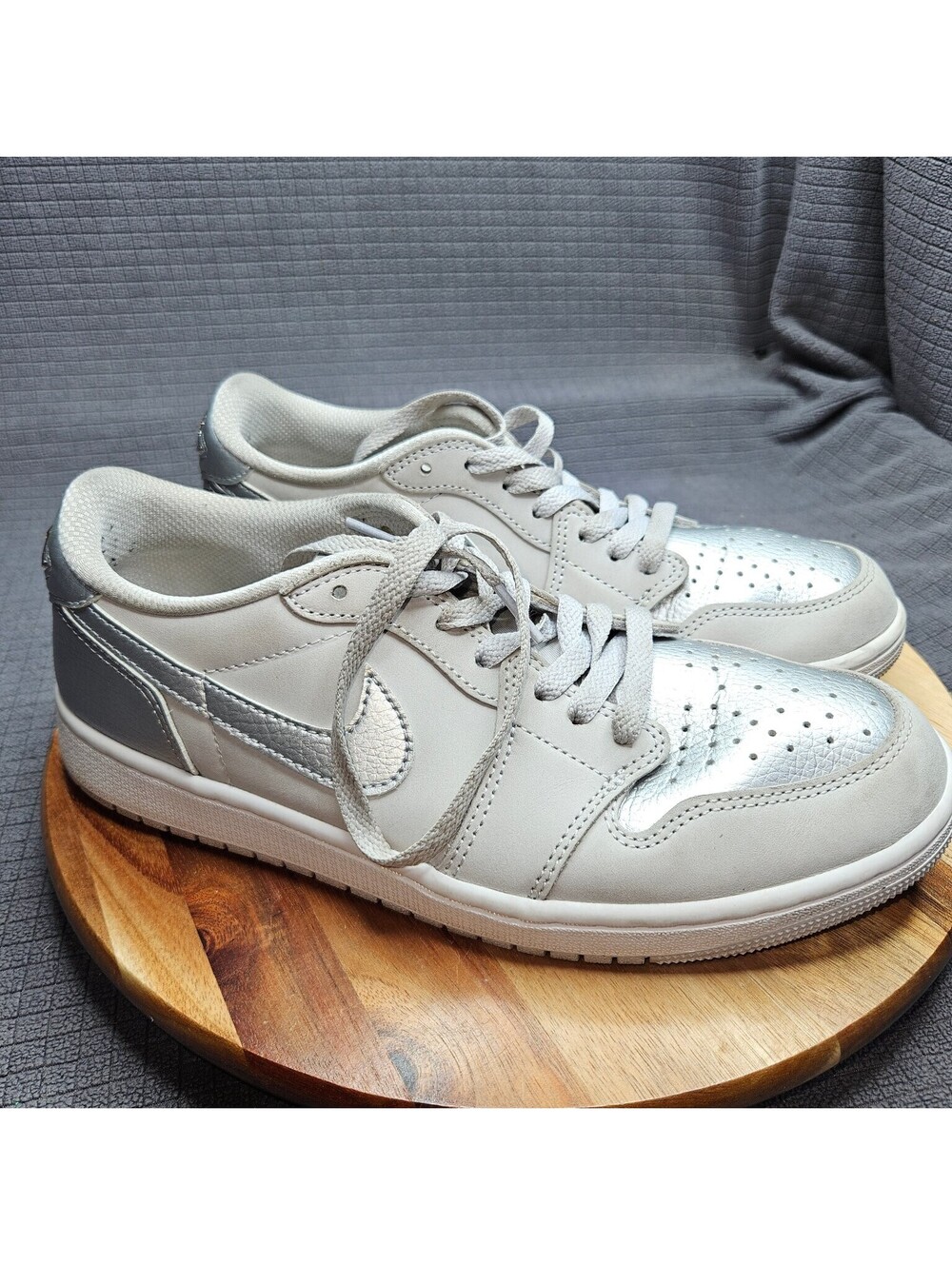 Jordan 1 Low Men's 9 Platinum Tint Metallic Silver Sneaker CZ0790-002